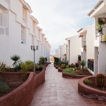 Yourhouse Casana * 아데제